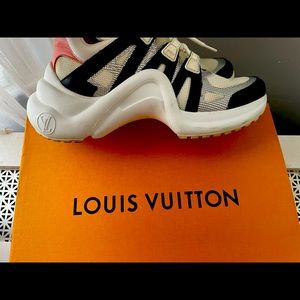 LOUIS VUITTON ARCHLIGHT SNEAKER